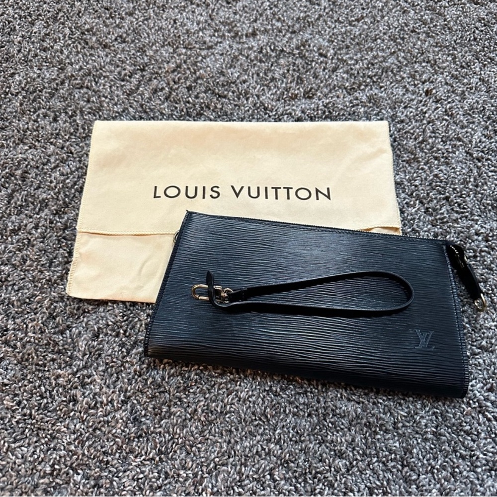 Authentic Louis Vuitton Pochette Accessories Epi Leather